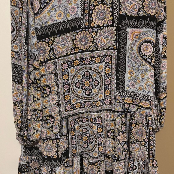 Emma & Michele Long Sleeve Paisley Dress - Black, Blue, Cream - Picture 7 of 9